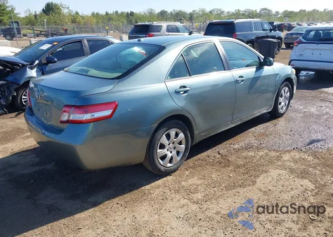 2011 Toyota Camry Le z USA, uszkodzony, nr VIN 4T1BF3EK2BU716957